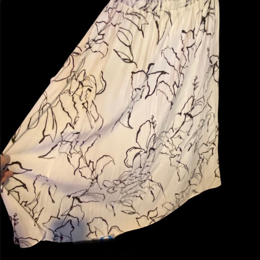 Alice blue - Long Black / Off White Skirt - LINING - Discounted Shipping!
